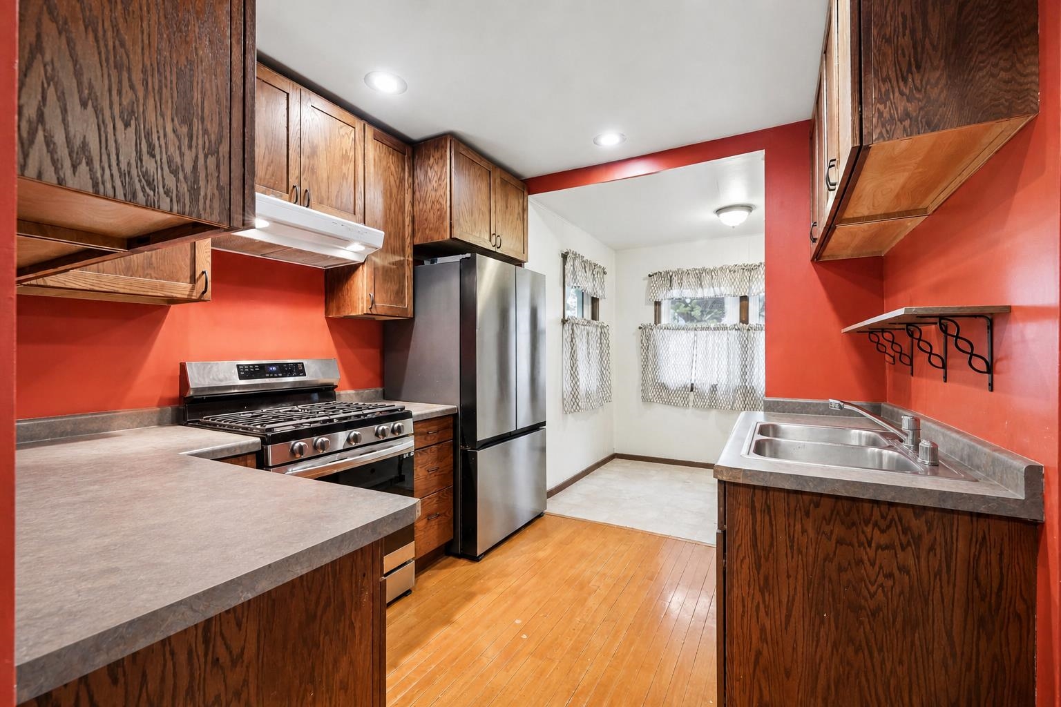 2415 Superior Street Madison, WI 53704 - Photo 12 of 28