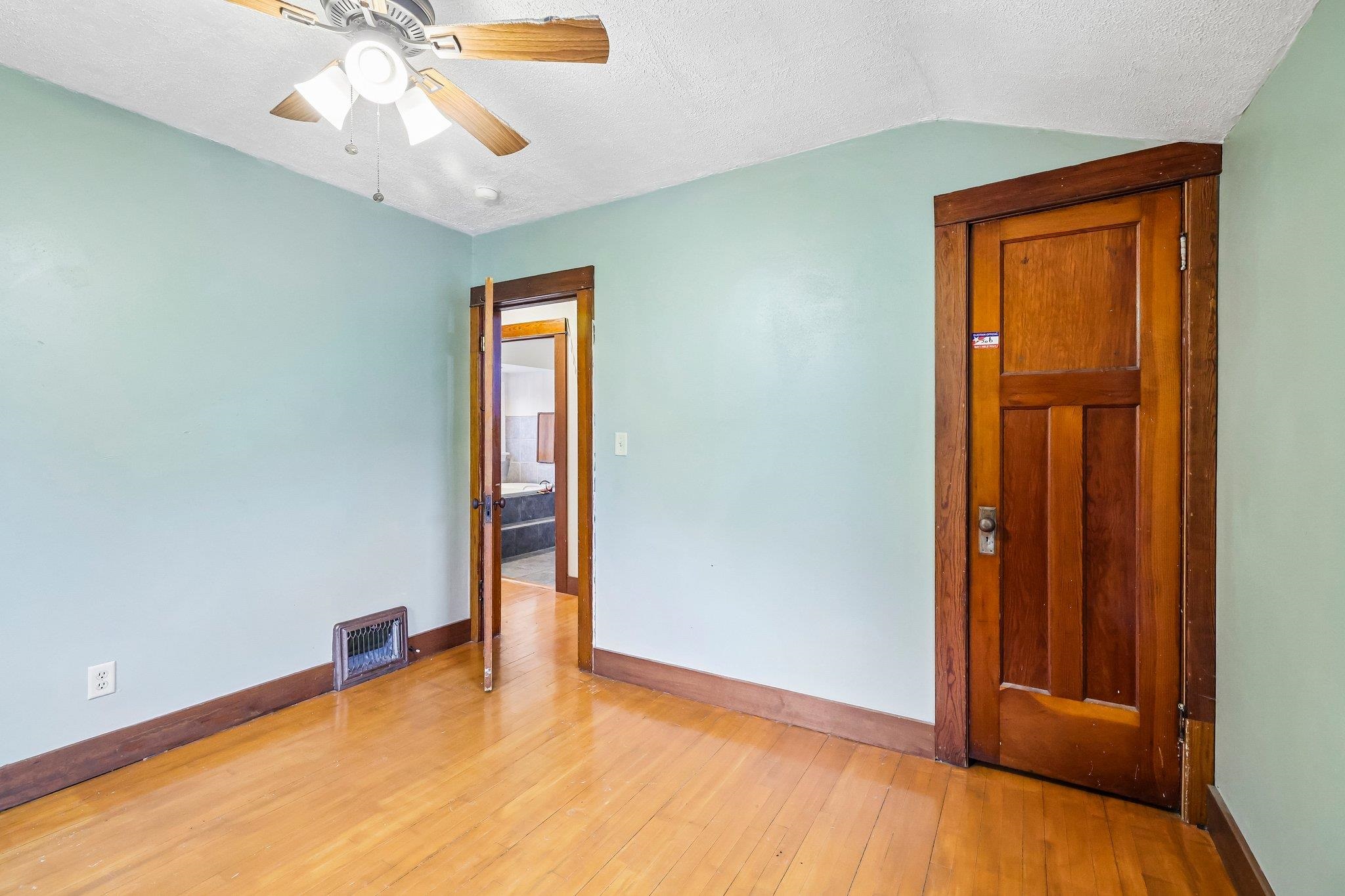 2415 Superior Street Madison, WI 53704 - Photo 14 of 28