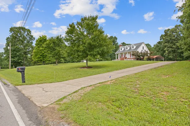 $499,900 | 4045 Old Nashville Highway, McEwen, TN 37101