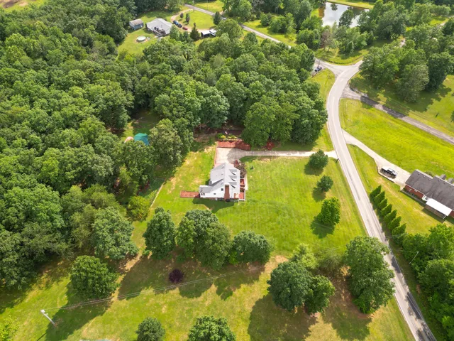 $499,900 | 4045 Old Nashville Highway, McEwen, TN 37101