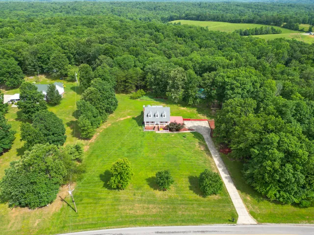 $499,900 | 4045 Old Nashville Highway, McEwen, TN 37101