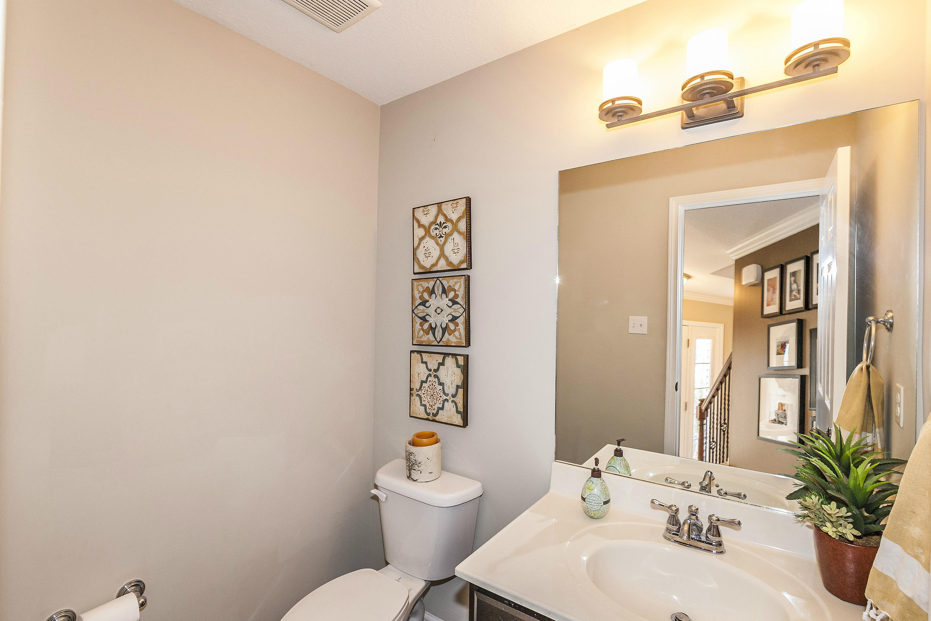11603 Edison Road Knoxville, TN 37932 - Photo 13 of 23 powder room