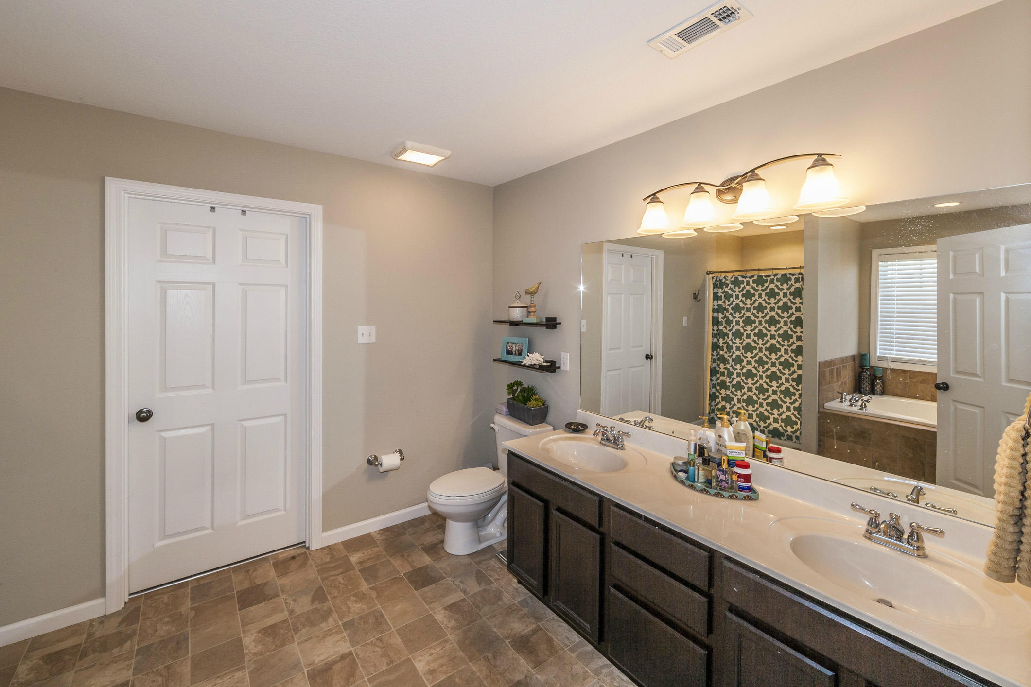 11603 Edison Road Knoxville, TN 37932 - Photo 17 of 23 master bath