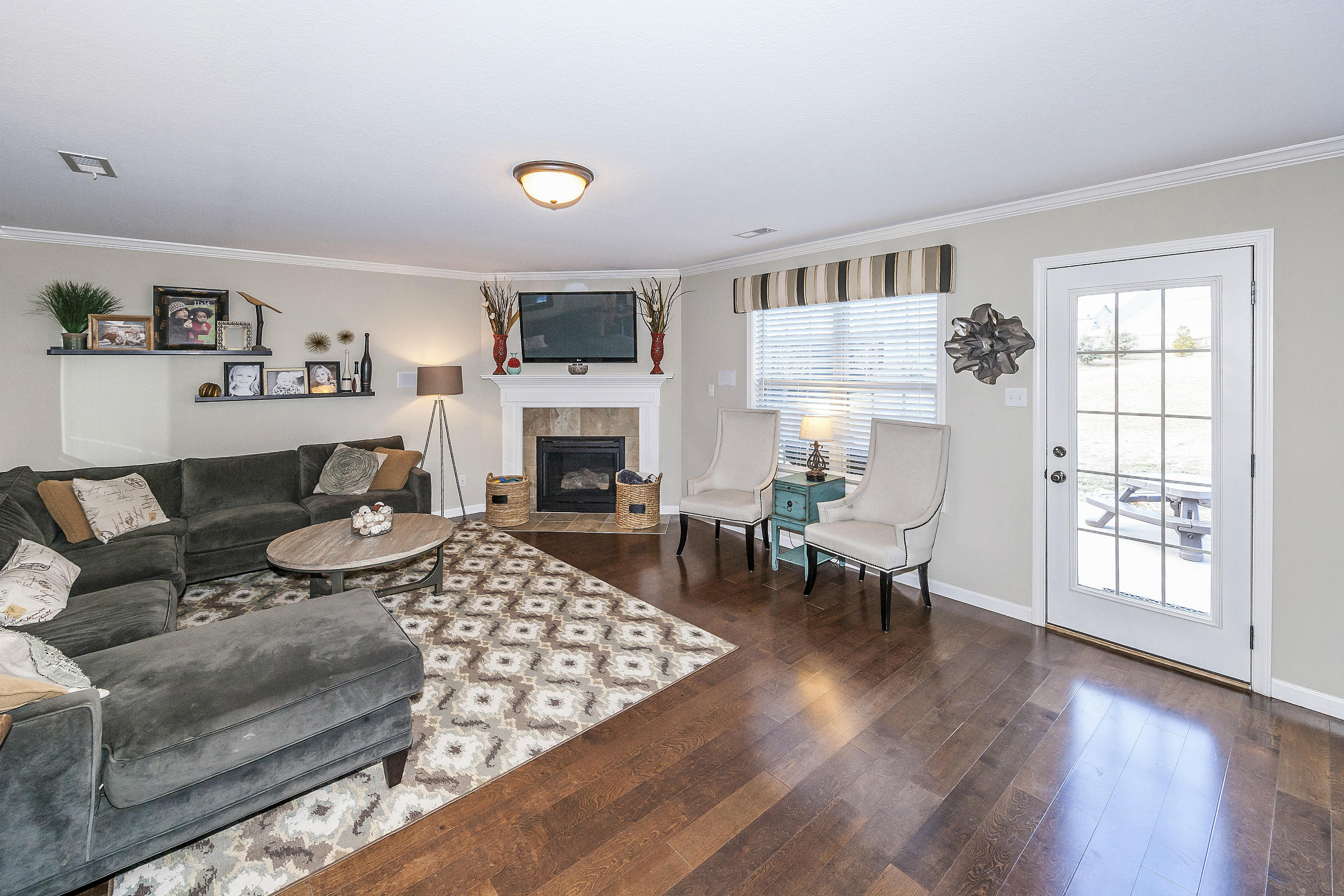 11603 Edison Road Knoxville, TN 37932 - Photo 7 of 23 living room