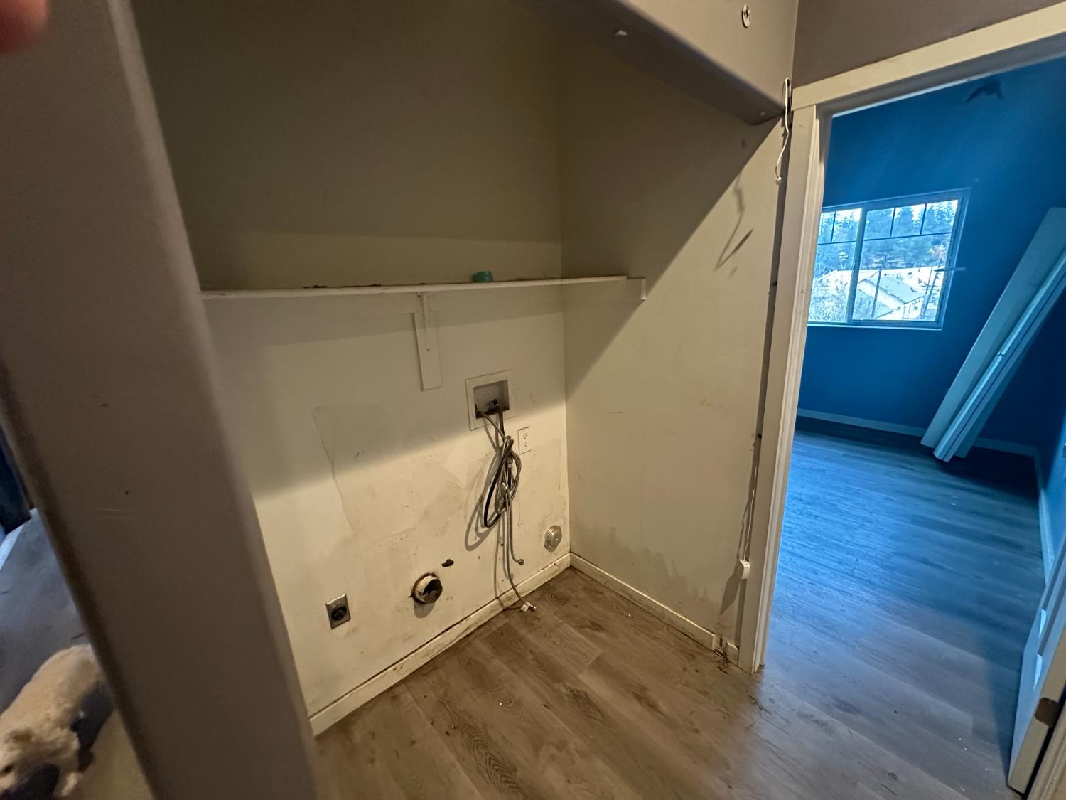 102 Shadow Wood Place Colfax, CA 95713 - Photo 12 of 15 a view of a hallway with wooden floor and staircase