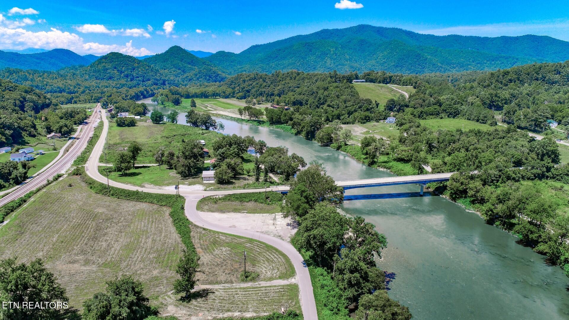 151 Highway 107 Del Rio, TN 37727 - Photo 13 of 41 13