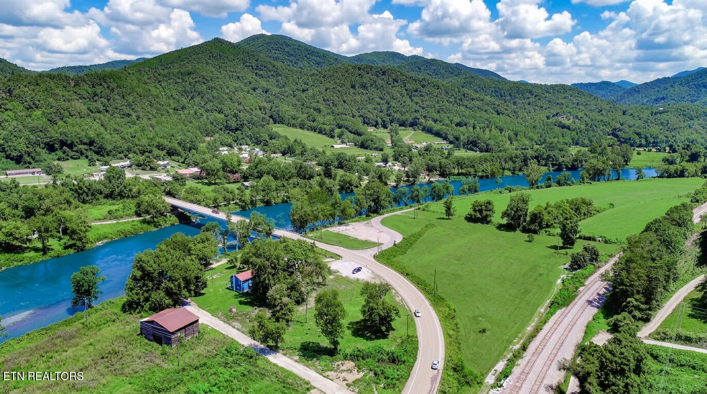 151 Highway 107 Del Rio, TN 37727 - Photo 14 of 41 14ai