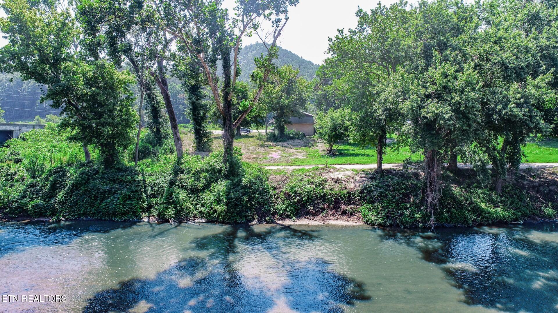 151 Highway 107 Del Rio, TN 37727 - Photo 18 of 41 18