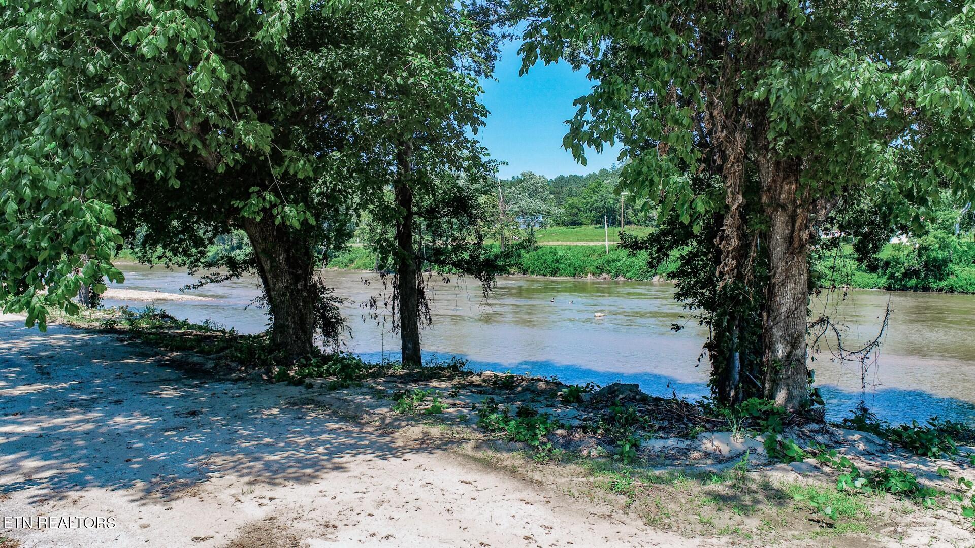 151 Highway 107 Del Rio, TN 37727 - Photo 20 of 41 20