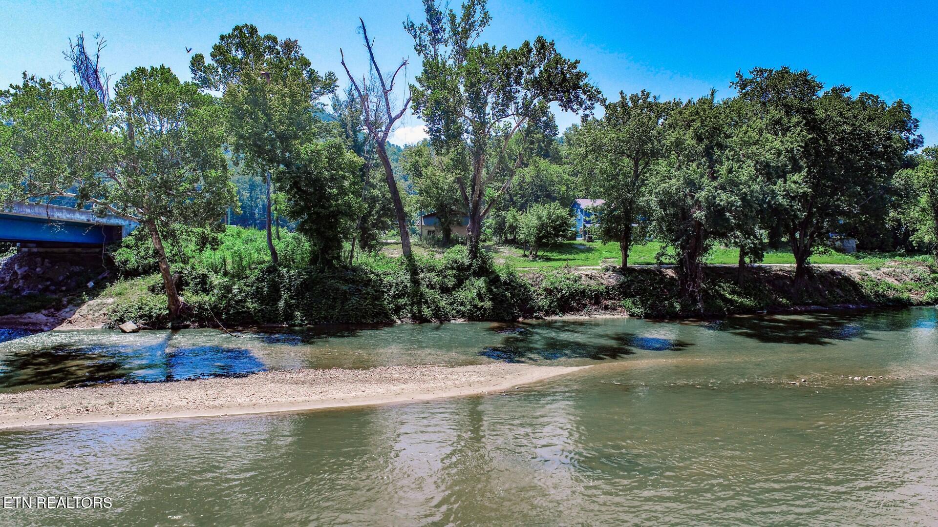 151 Highway 107 Del Rio, TN 37727 - Photo 21 of 41 21