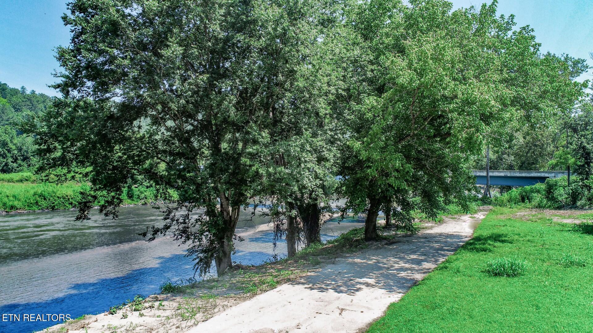 151 Highway 107 Del Rio, TN 37727 - Photo 23 of 41 23