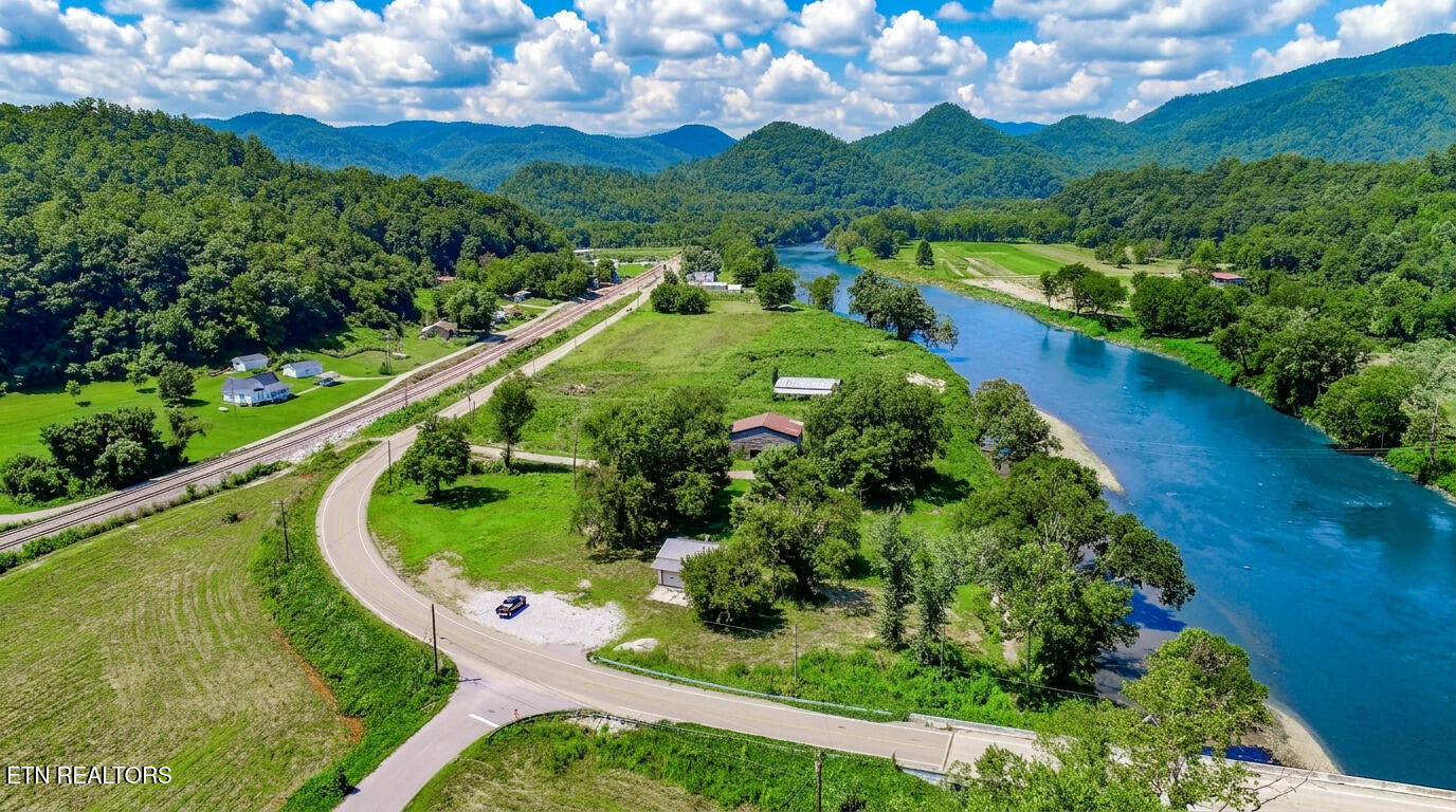 151 Highway 107 Del Rio, TN 37727 - Photo 4 of 41 4ai