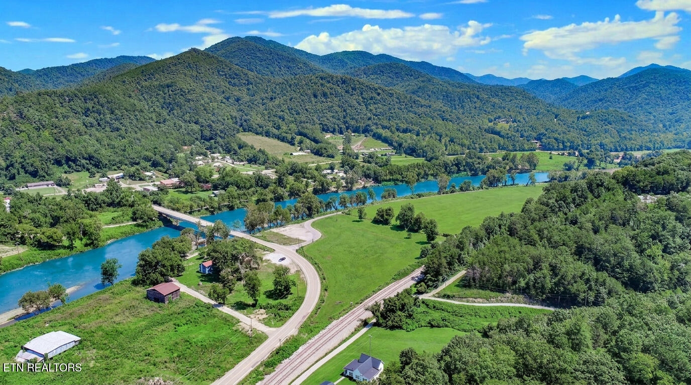 151 Highway 107 Del Rio, TN 37727 - Photo 7 of 41 7ai