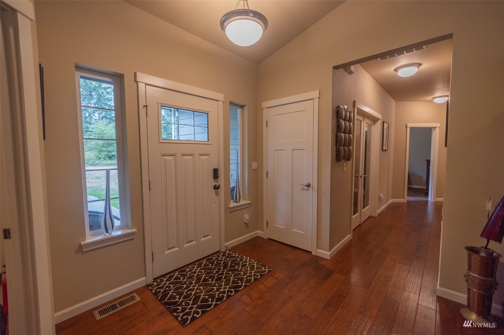 1340 Southwest Pine Road Port Orchard, WA 98367 - Photo 5 of 40 Gallery Image 5