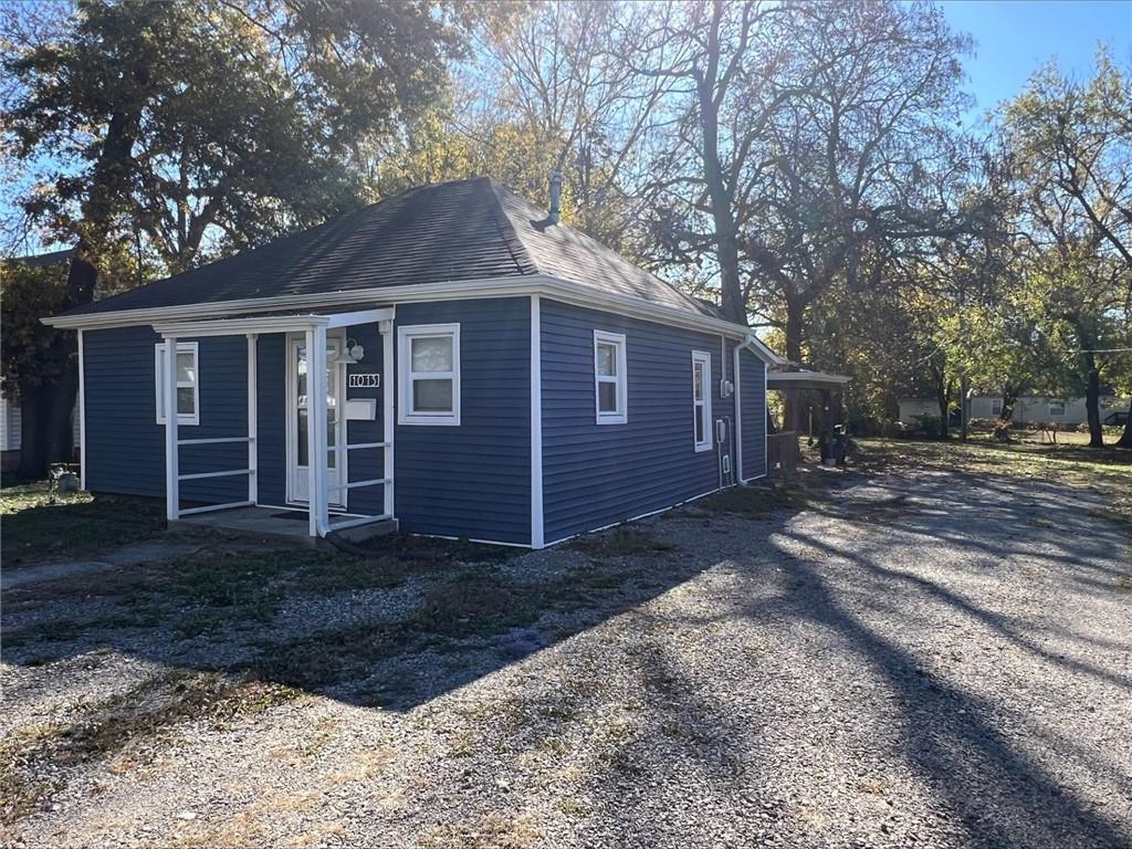 1013 West 2nd Street Pittsburg, KS 66762 - Photo 2 of 11