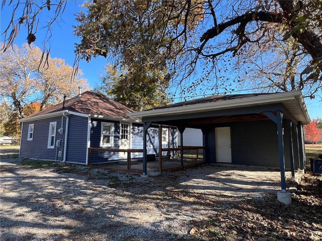 1013 West 2nd Street Pittsburg, KS 66762 - Photo 3 of 11