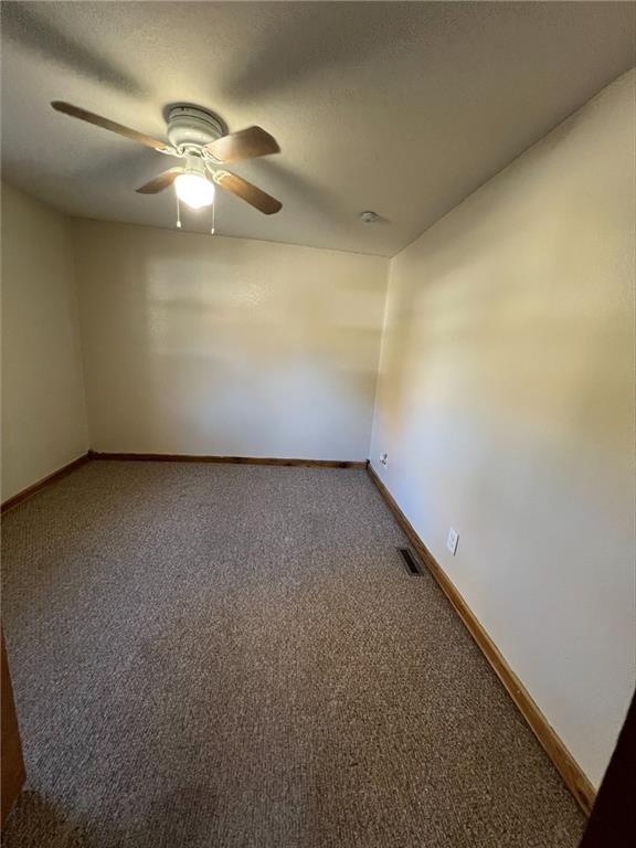 1013 West 2nd Street Pittsburg, KS 66762 - Photo 7 of 11