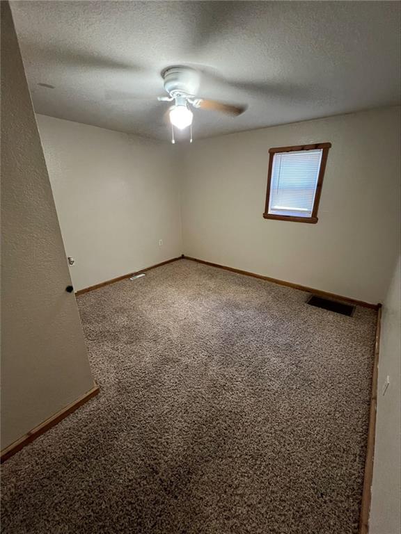 1013 West 2nd Street Pittsburg, KS 66762 - Photo 8 of 11