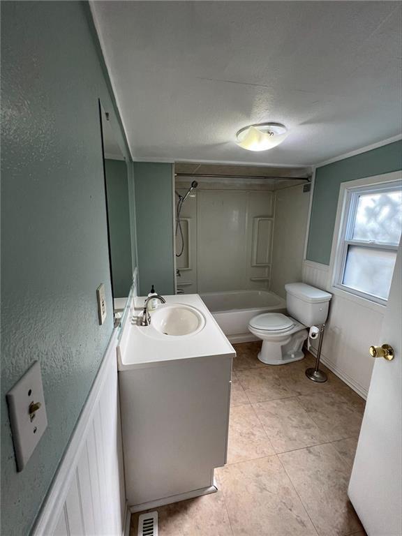 1013 West 2nd Street Pittsburg, KS 66762 - Photo 9 of 11