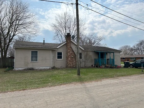 $205,000 | 1025 East 1st Street, Coal City, IL 60416