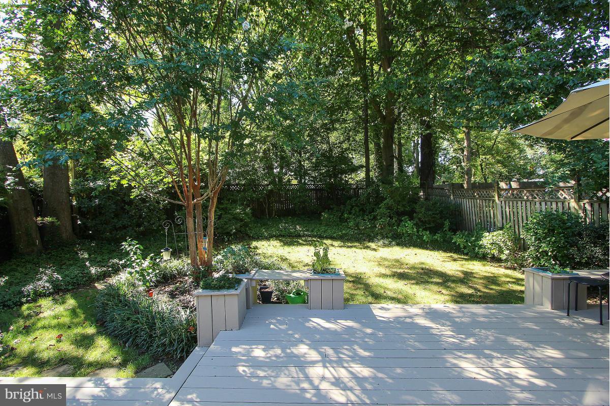 6406 Stoneham Road Bethesda, MD 20817 - Photo 27 of 29 Exterior (Rear)