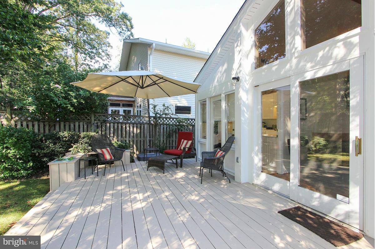6406 Stoneham Road Bethesda, MD 20817 - Photo 28 of 29 Exterior (Rear)