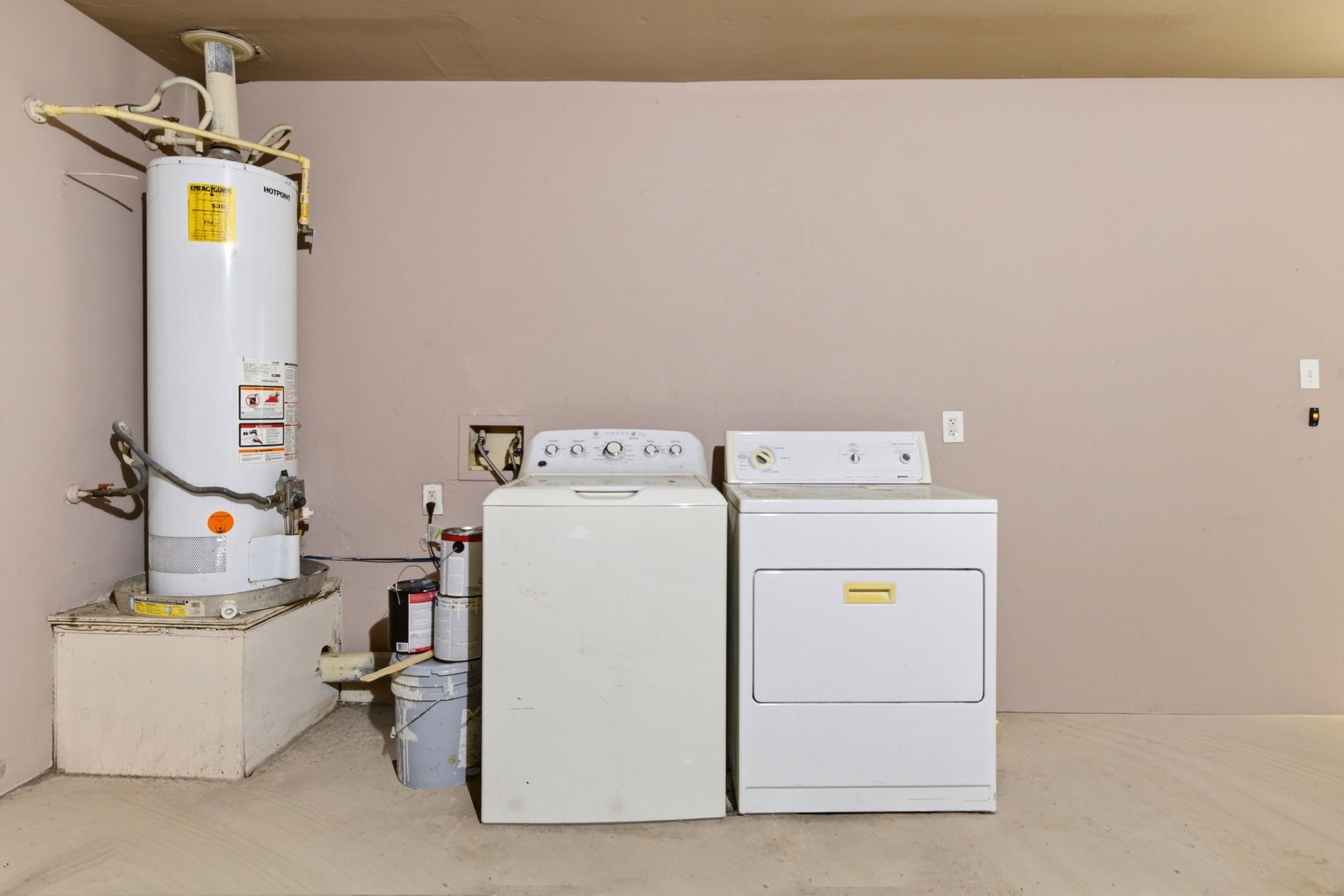 22910 Sherioaks Lane Spring, TX 77389 - Photo 24 of 27 a utility room with dryer and washer