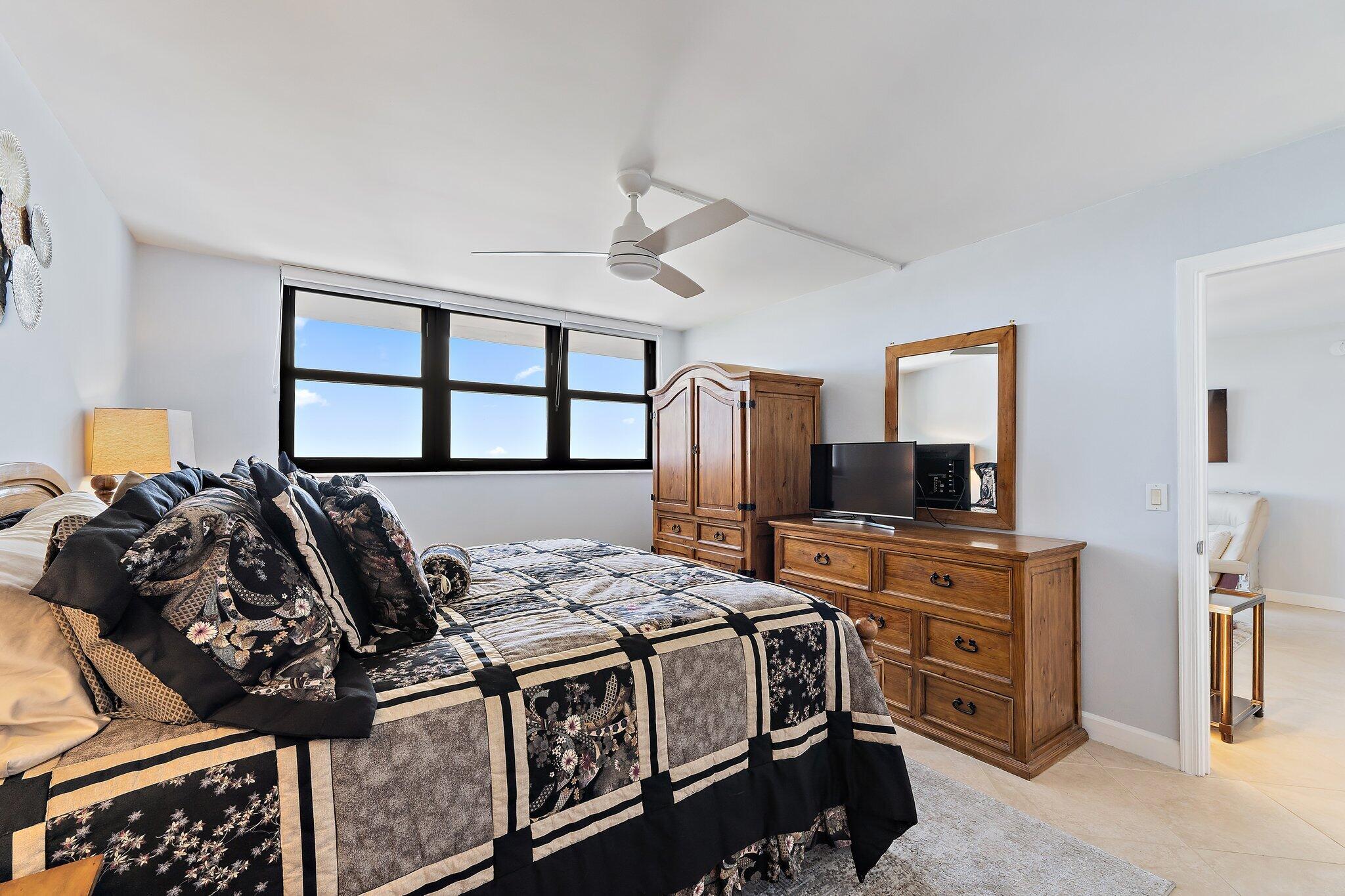 336 Golfview Road, Unit 619 North Palm Beach, FL 33408 - Photo 14 of 55 Primary 2
