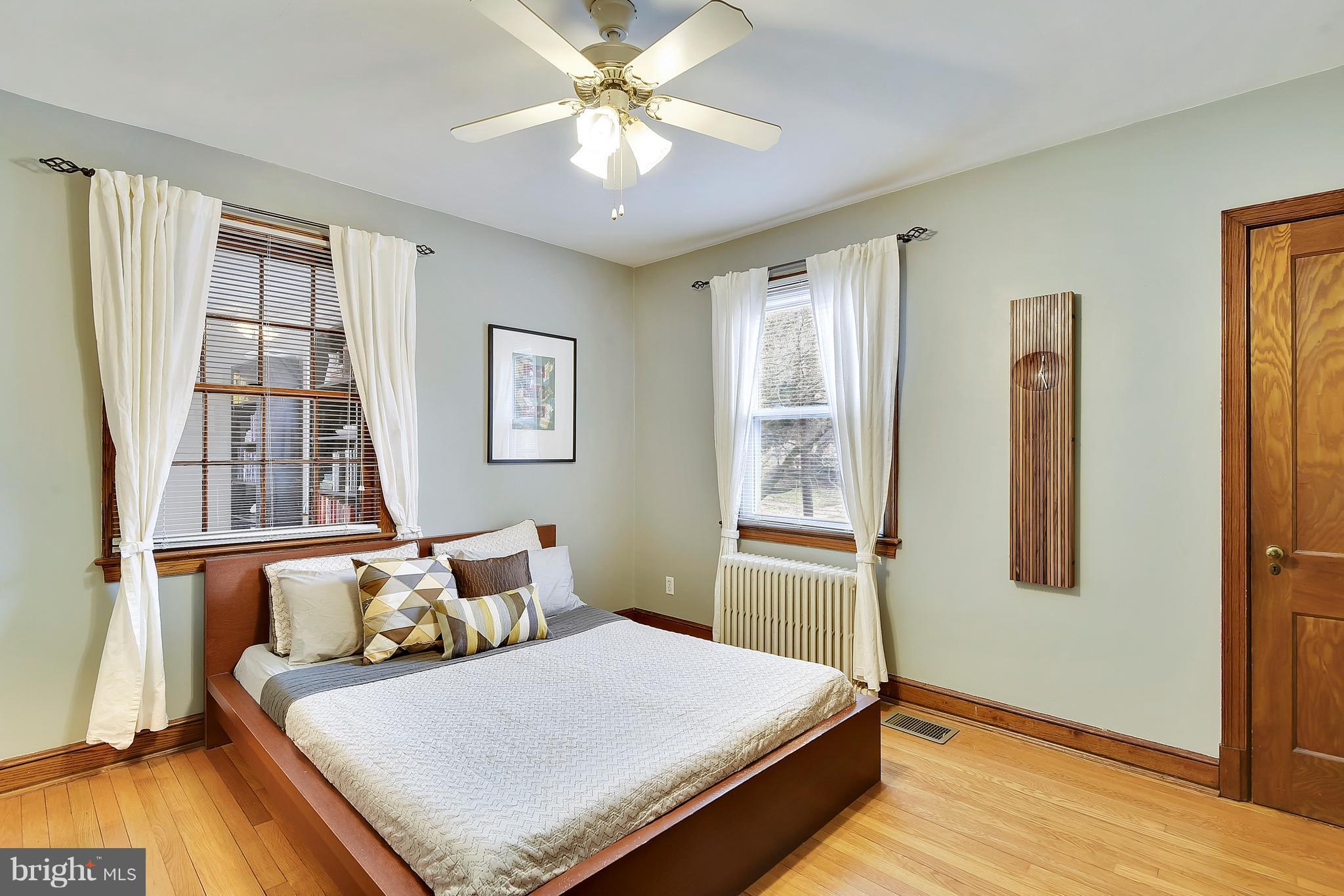 802 Wayne Avenue Silver Spring, MD 20910 - Photo 14 of 26 Bedroom