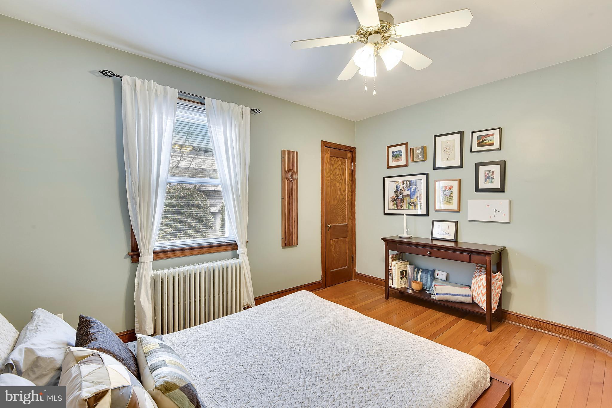 802 Wayne Avenue Silver Spring, MD 20910 - Photo 15 of 26 Bedroom