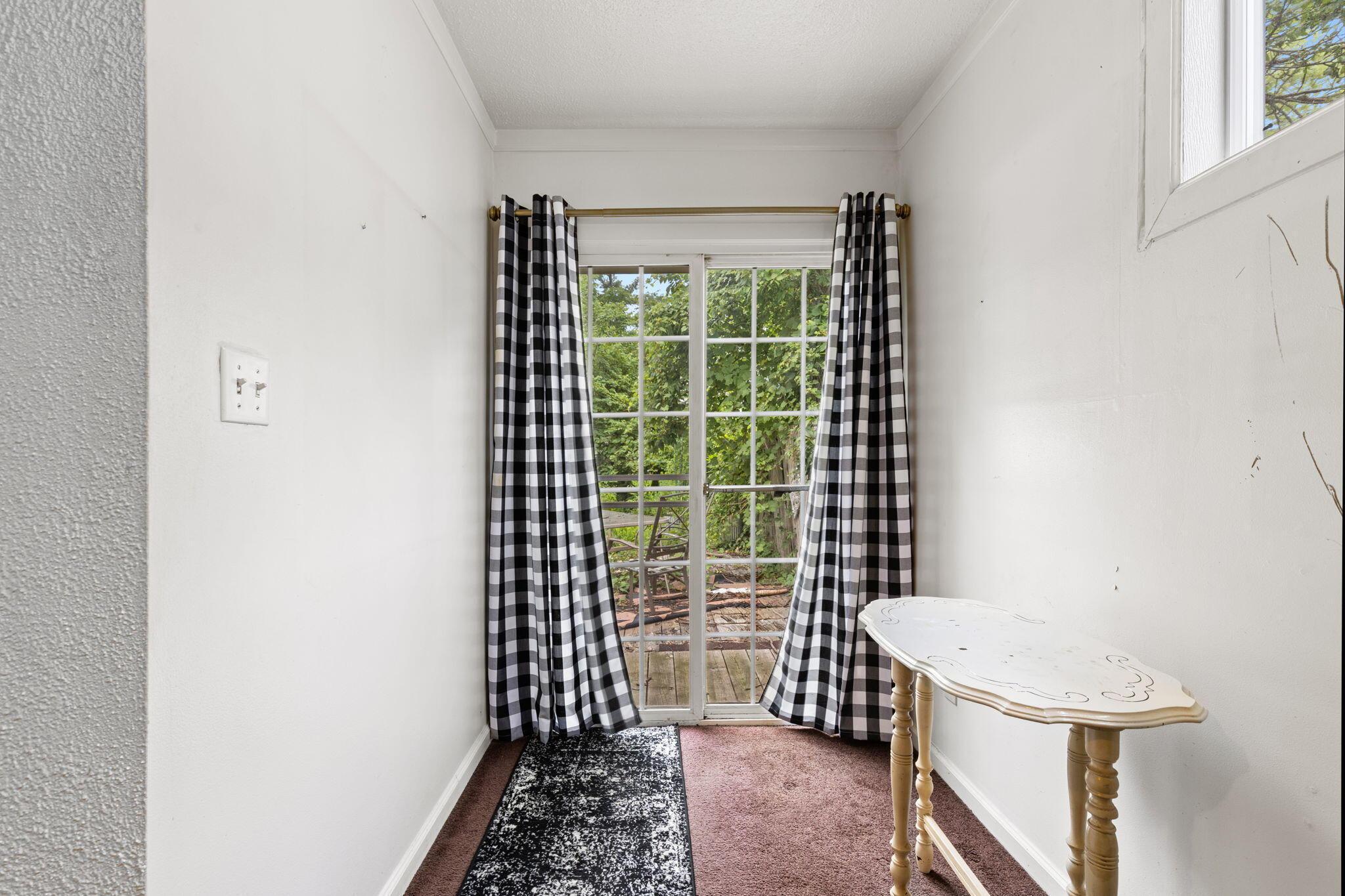 3251 Karl Road Columbus, OH 43224 - Photo 28 of 34 Den