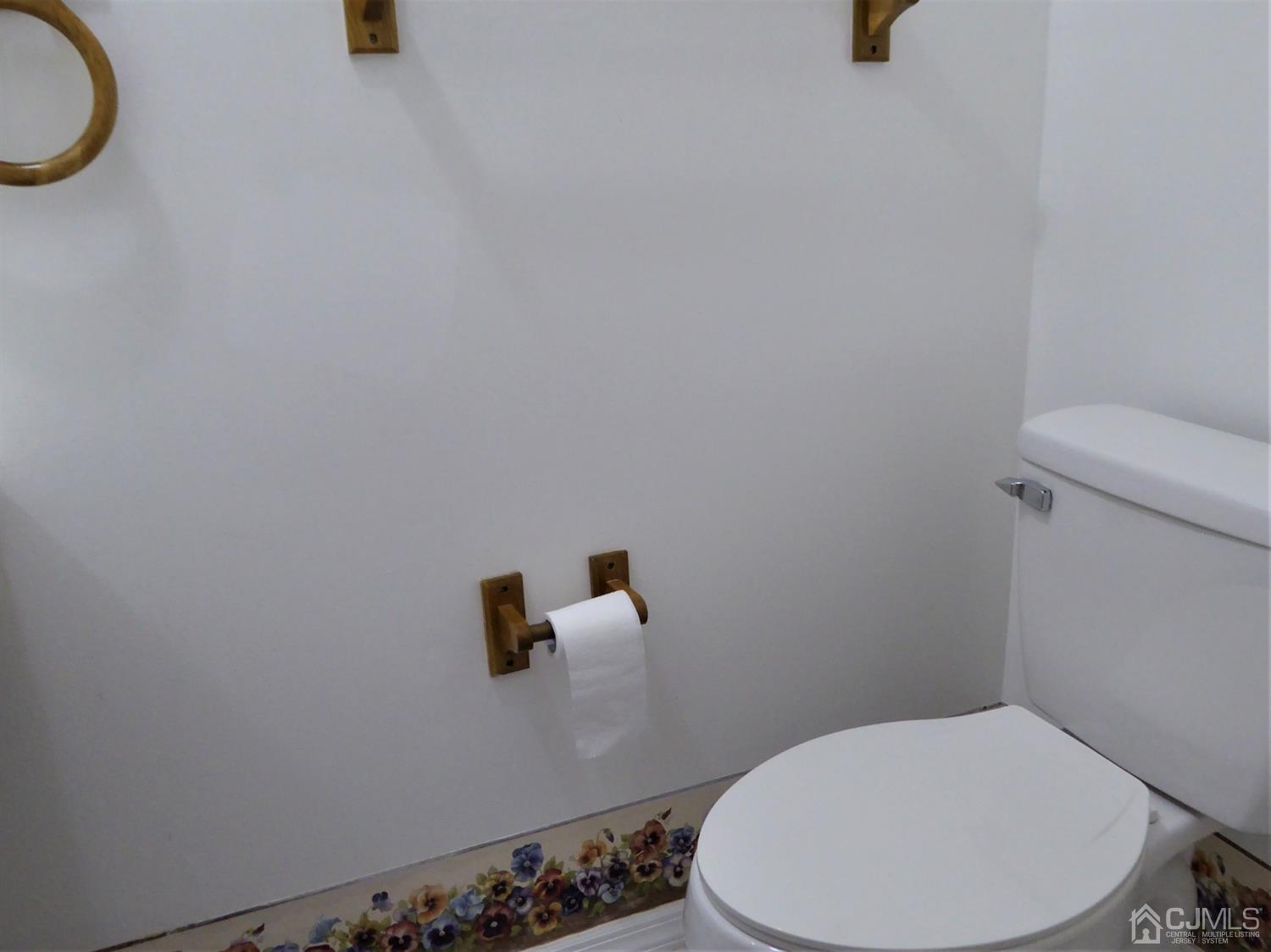 5306 Hana Road Edison, NJ 08817 - Photo 13 of 31 Gallery Image 13