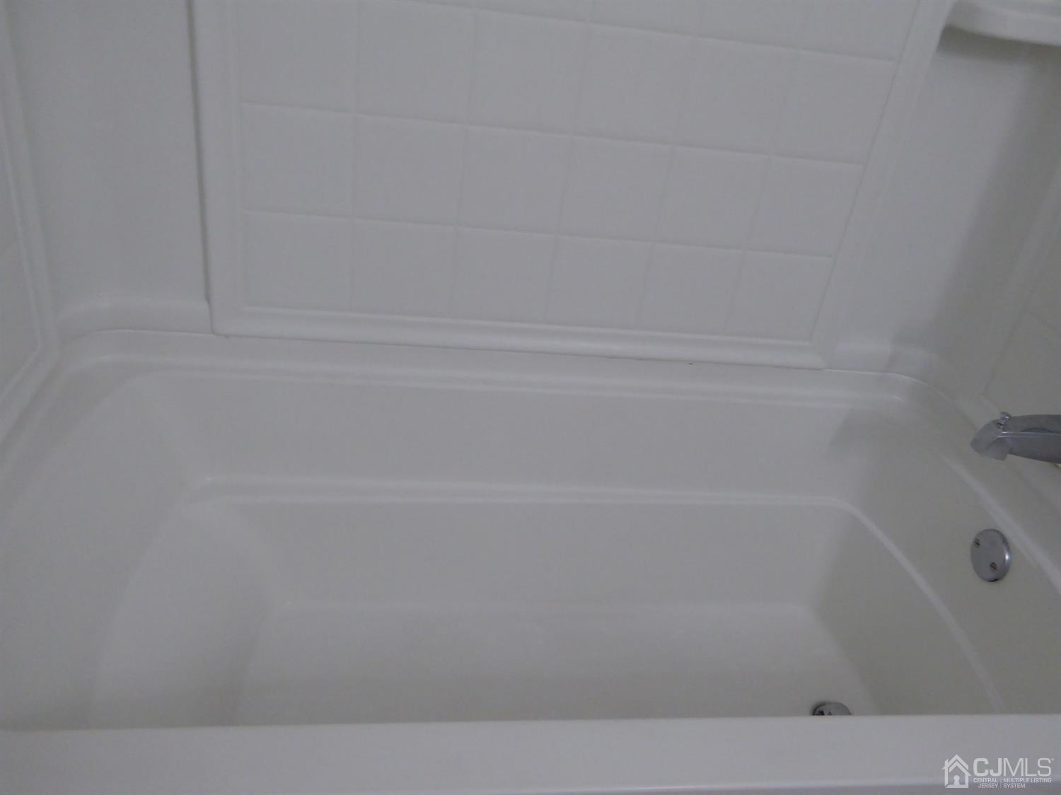 5306 Hana Road Edison, NJ 08817 - Photo 17 of 31 Gallery Image 17