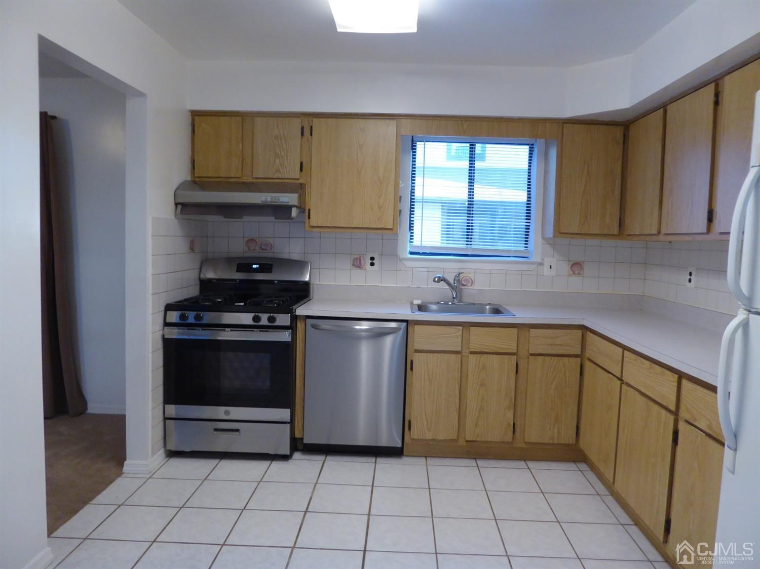 5306 Hana Road Edison, NJ 08817 - Photo 3 of 31 Gallery Image 3