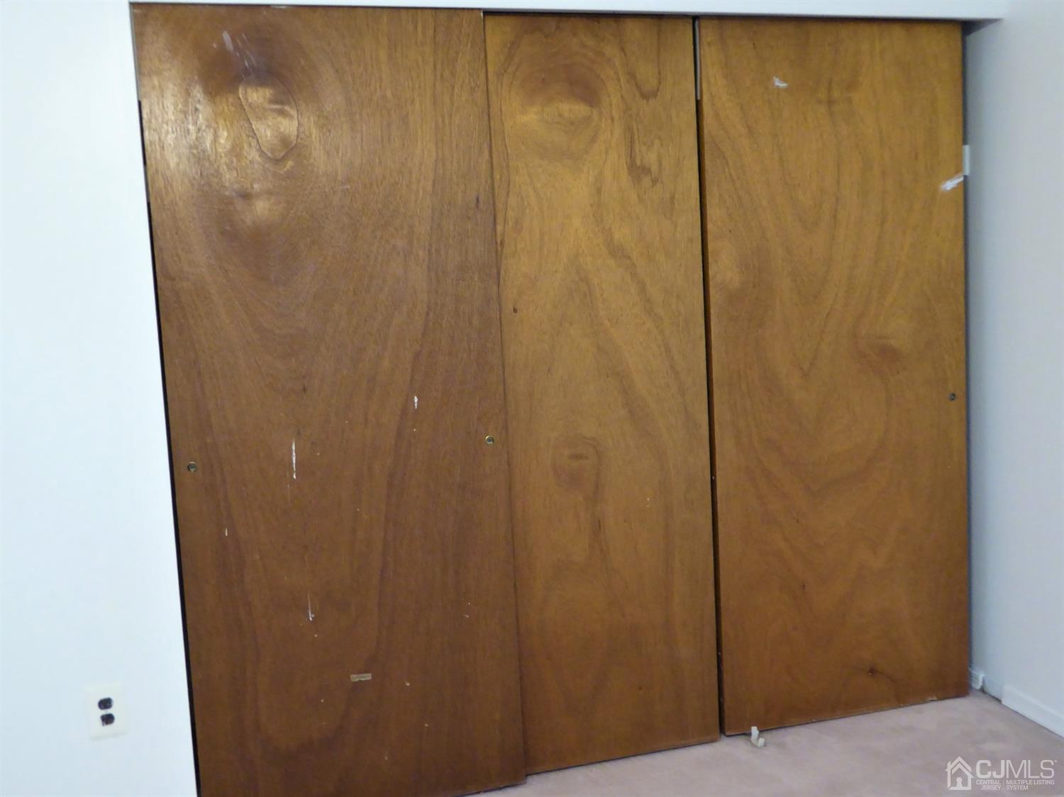 5306 Hana Road Edison, NJ 08817 - Photo 23 of 31 Gallery Image 23