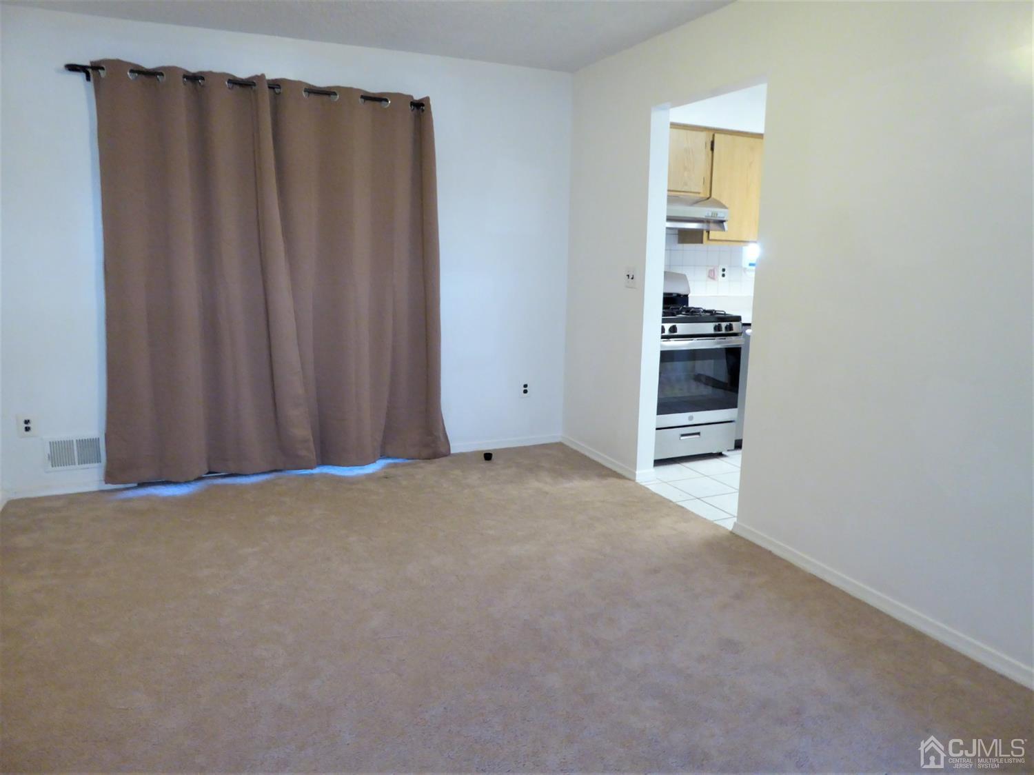5306 Hana Road Edison, NJ 08817 - Photo 9 of 31 Gallery Image 9