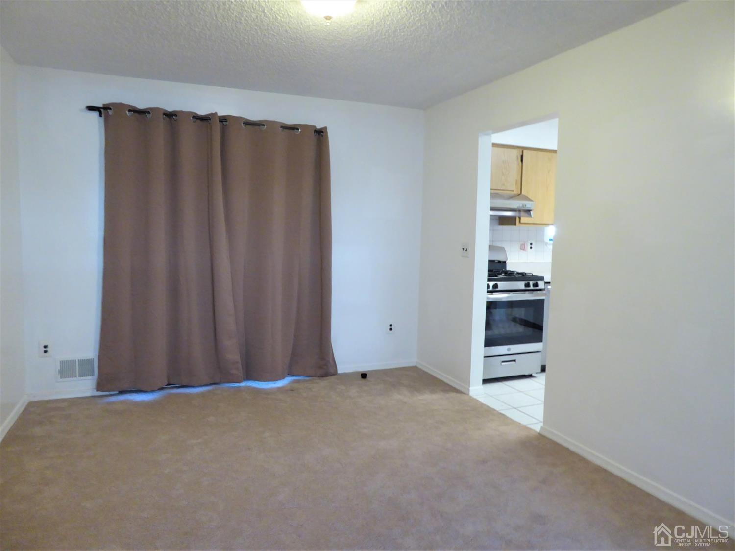5306 Hana Road Edison, NJ 08817 - Photo 10 of 31 Gallery Image 10
