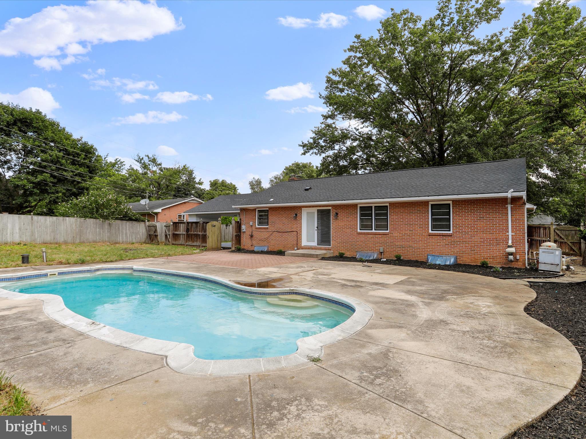 13336 Keener Road Hagerstown, MD 21742 - Photo 2 of 33