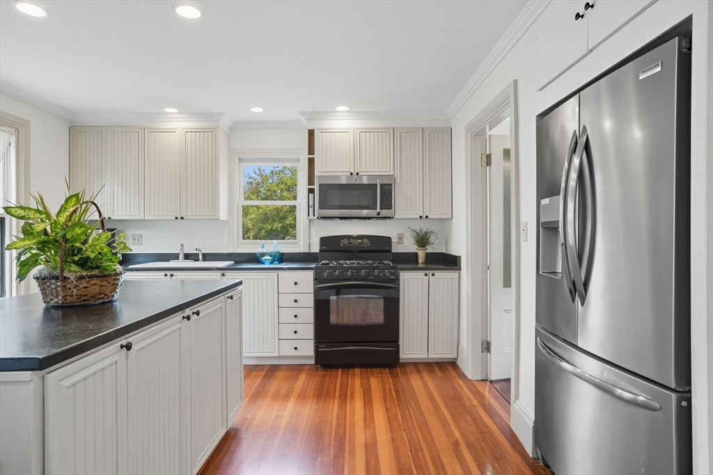 69 Ocean Street Boston, MA 02124 - Photo 10 of 40