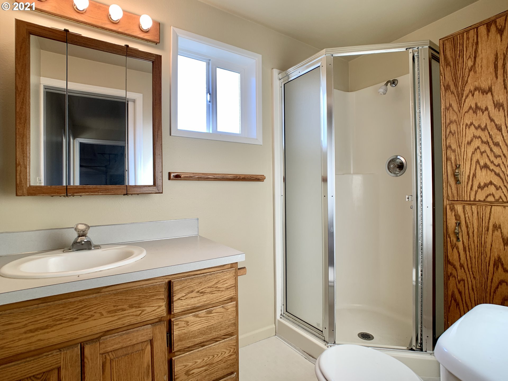 2610 Stratford Street Eugene, OR 97404 - Photo 13 of 28
