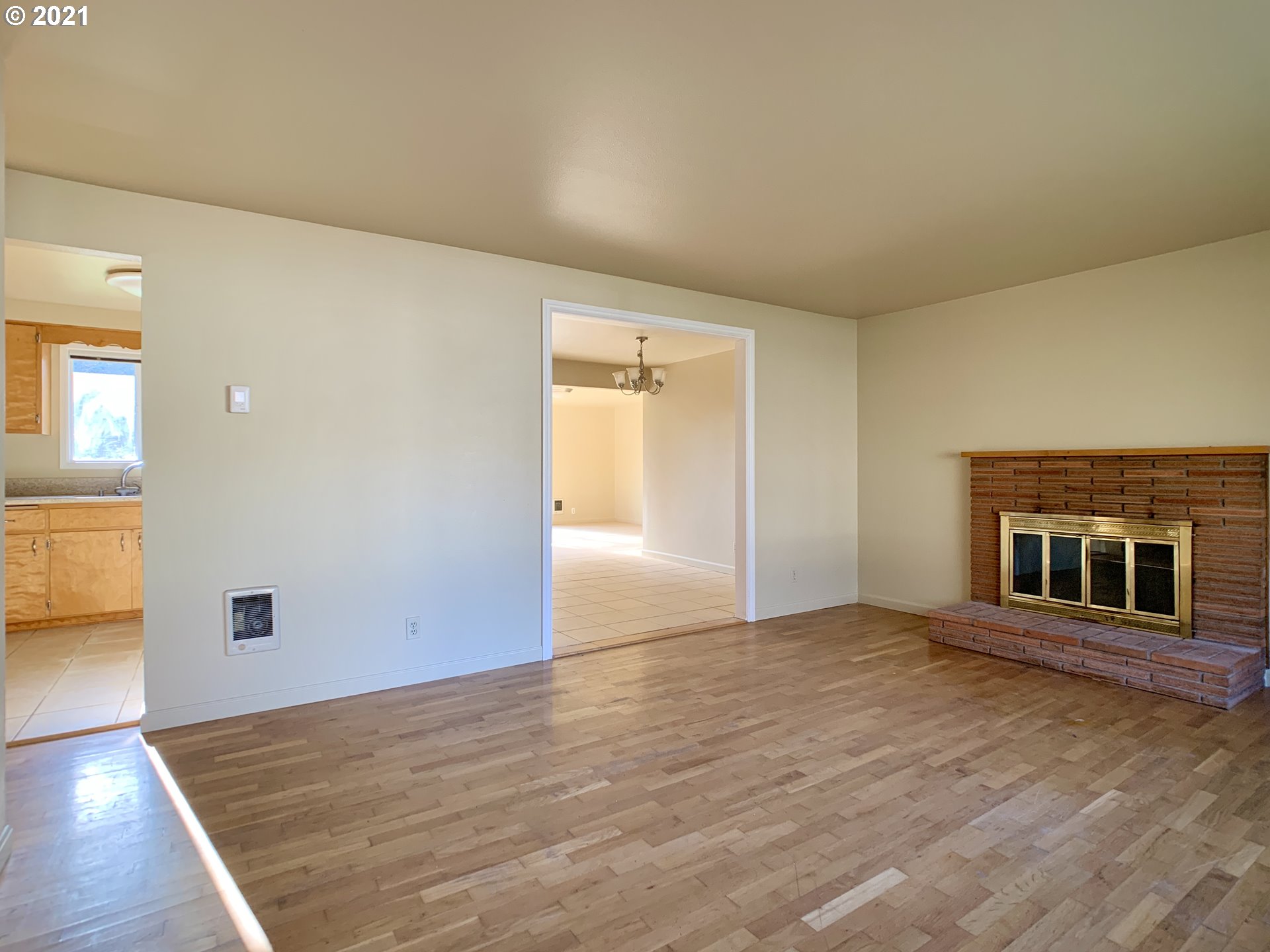 2610 Stratford Street Eugene, OR 97404 - Photo 4 of 28