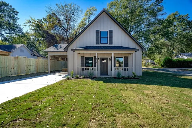 $229,500 | 1701 Sandlin Street, Longview, TX 75602