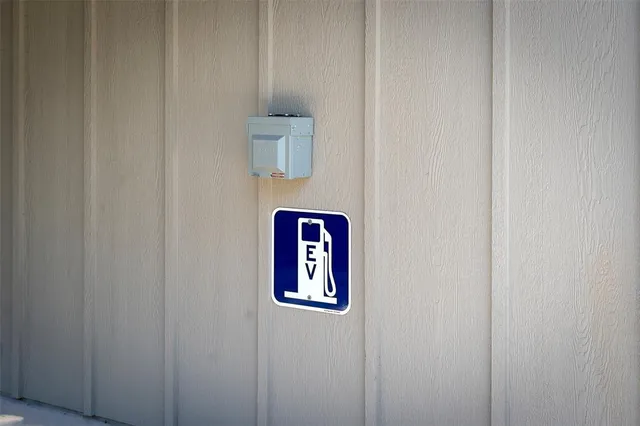 $229,500 | 1701 Sandlin Street, Longview, TX 75602