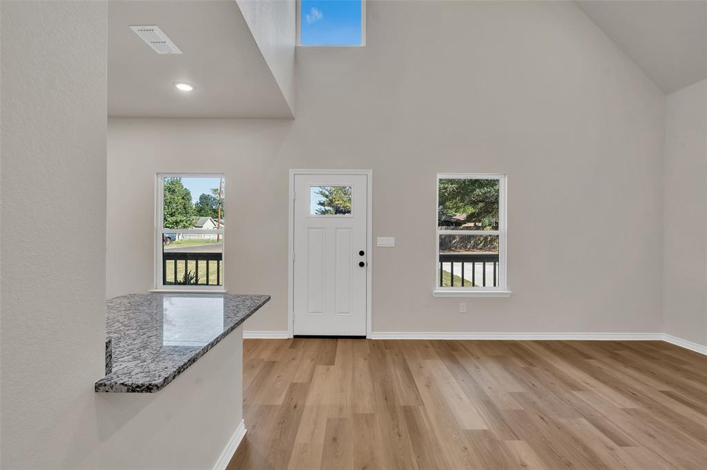 1701 Sandlin Street Longview, TX 75602 - Photo 5 of 18