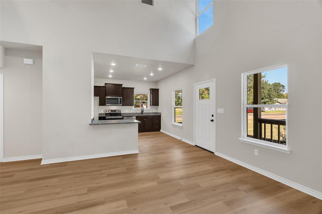 1701 Sandlin Street Longview, TX 75602 - Photo 7 of 18