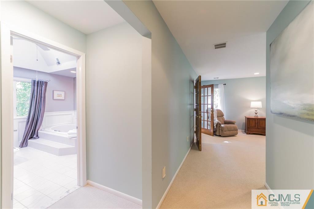 18 Cherokee Road East Brunswick, NJ 08816 - Photo 17 of 36 Gallery Image 17