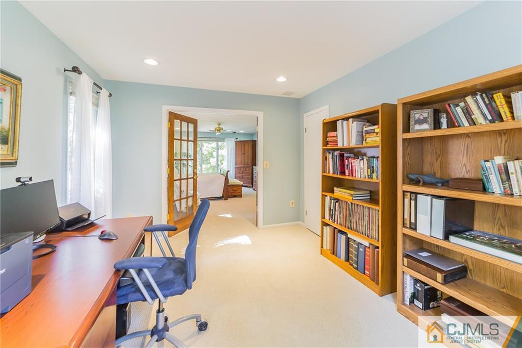 18 Cherokee Road East Brunswick, NJ 08816 - Photo 20 of 36 Gallery Image 20