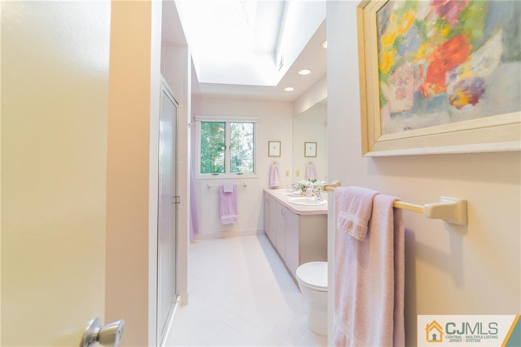 18 Cherokee Road East Brunswick, NJ 08816 - Photo 26 of 36 Gallery Image 26