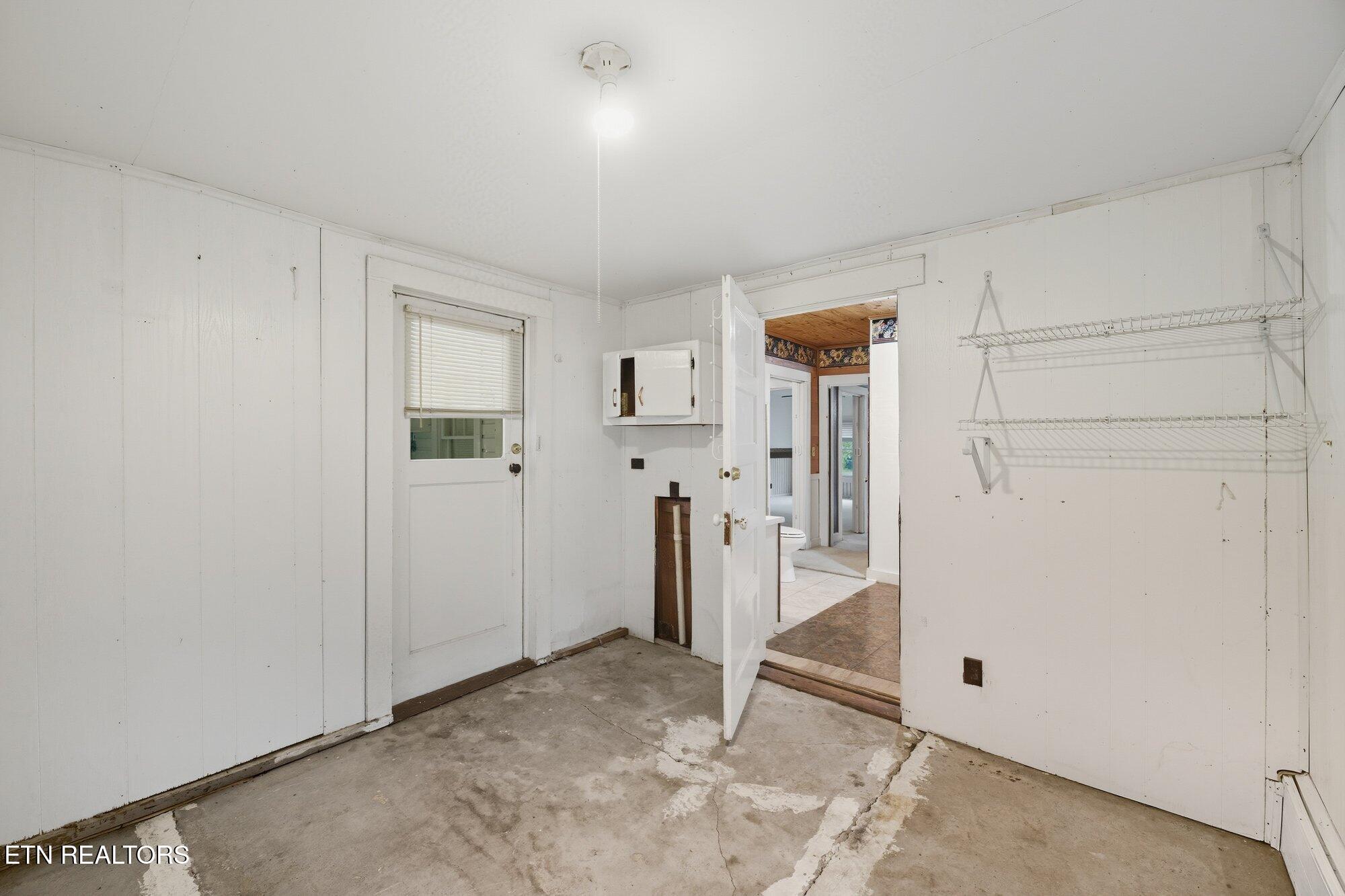 2512 Clearwater Road Athens, TN 37303 - Photo 16 of 34 2512-Clearwater-Rd-Athens-TN-17
