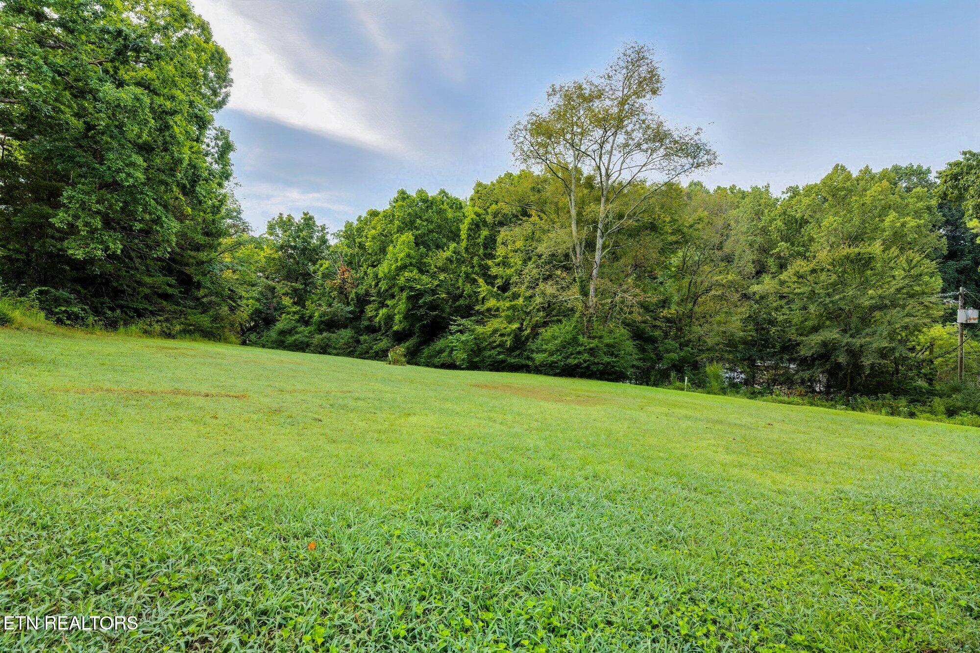 2512 Clearwater Road Athens, TN 37303 - Photo 18 of 34 2512-Clearwater-Rd-Athens-TN-19